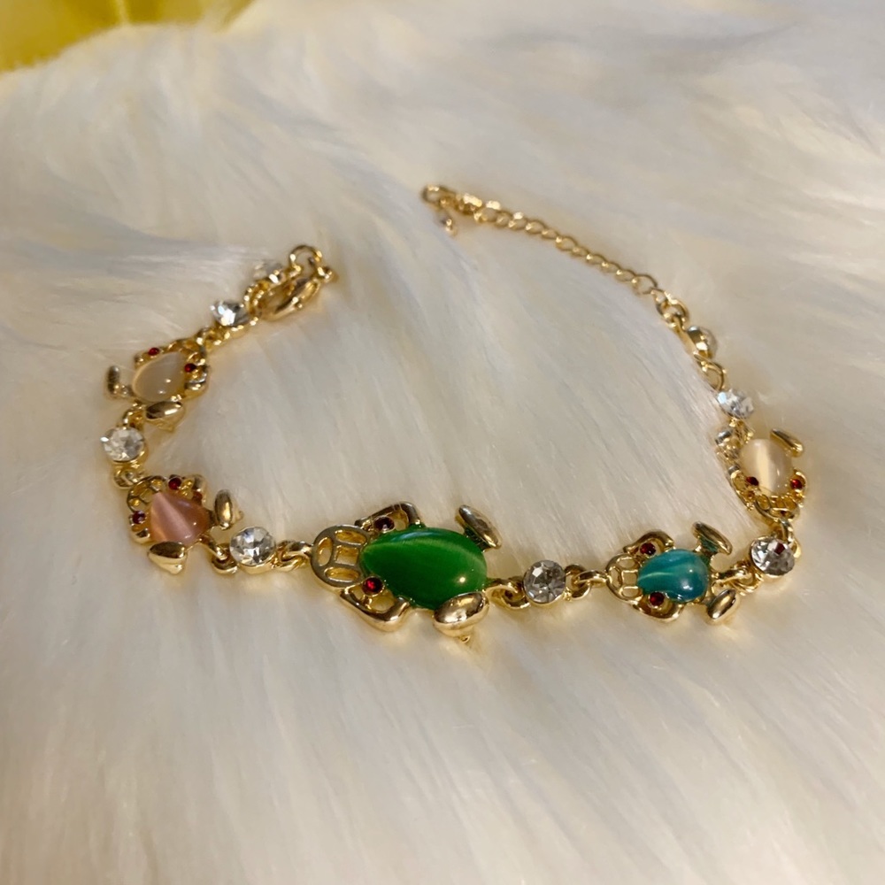bracelet with frogs in Brazilian laminated gold